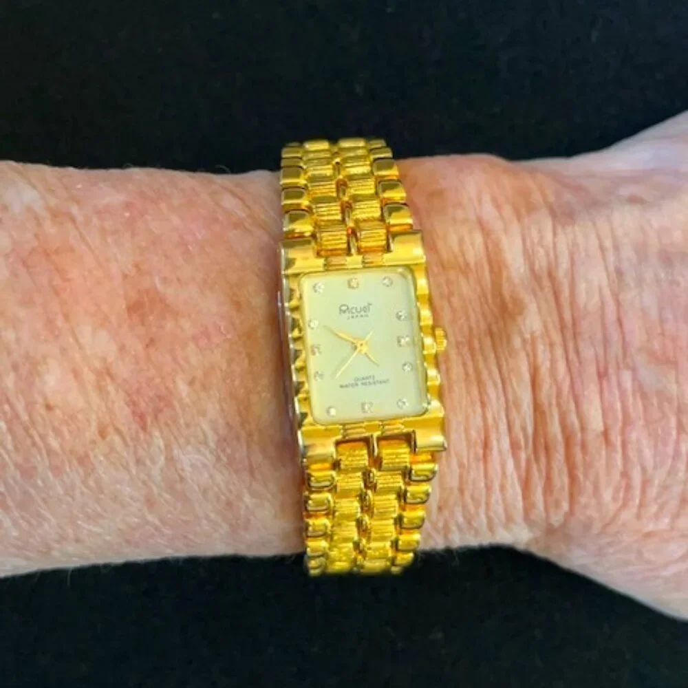 VINTAGE ACUET | Gold-tone bracelet watch-NEW Battery